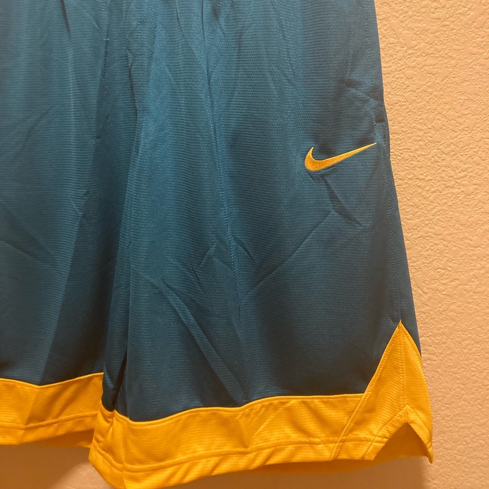 New Nike Basketball Shorts Green Gold Size L - Picture 8 of 9